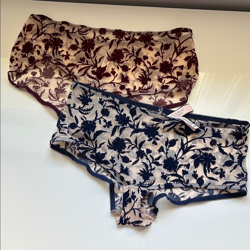 Victoria's Secret Navy Floral Lace Panties/shorties. New! Size Medium